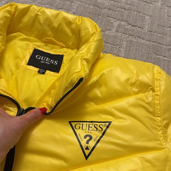 GUESS Men's Mid-Weight Puffer Jacket - Picture 6 of 10